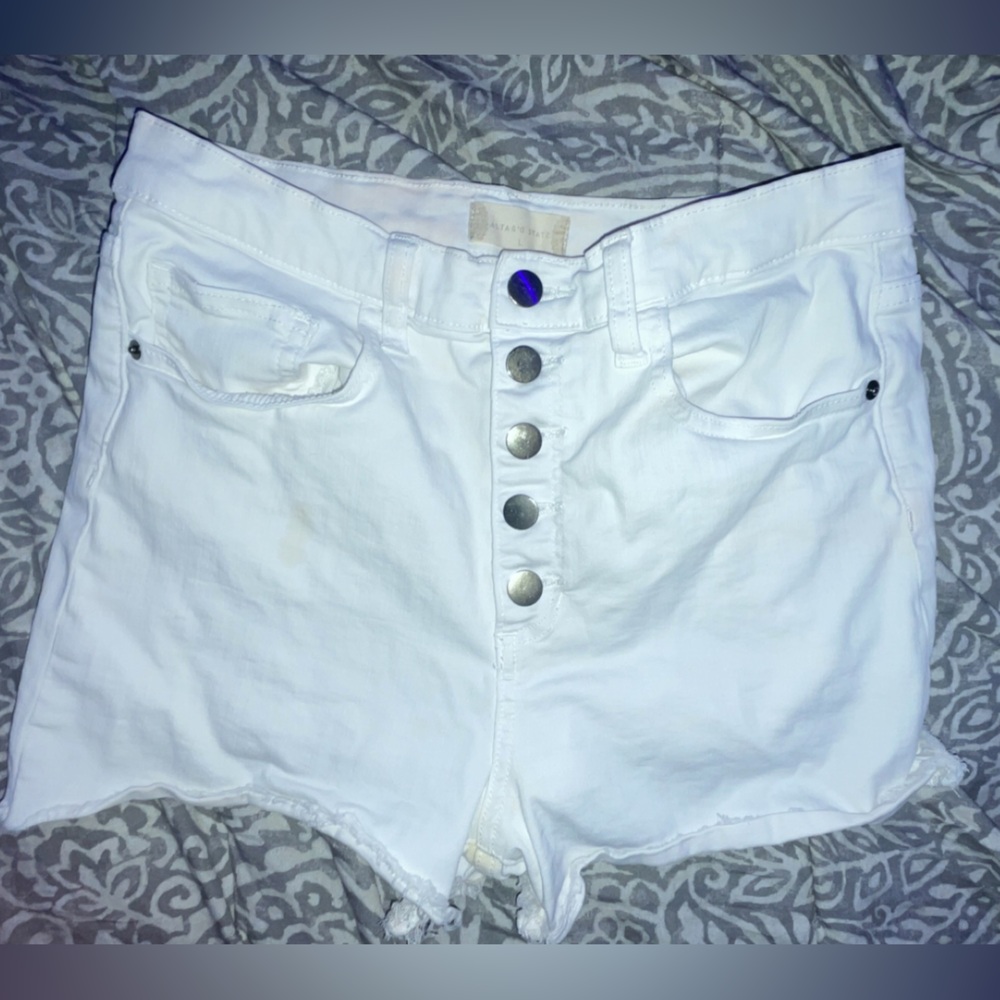 Ava Fray Hem Denim Shorts